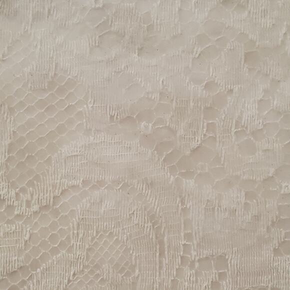 Vintage LCI Industries Vynet Lace Look Vinyl Tablecloth Alencon 52" x 52" Square - Picture 5 of 7